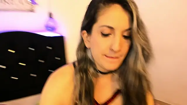 Vivi tits online show from 31, 1, 2025