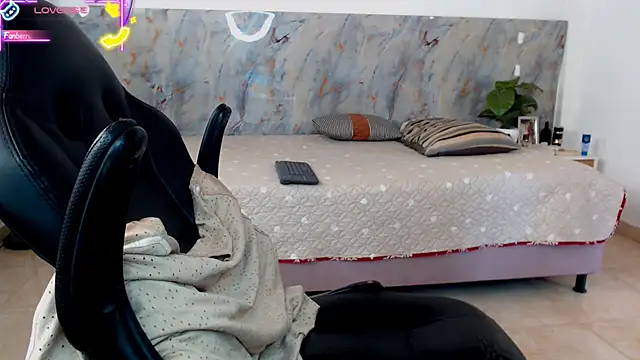 Snapshot of hanz_col chatting on 21, 6, 2026 hanz col online show from 21, 6, 2026