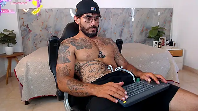 Snapshot of hanz_col chatting on 13, 7, 2026 hanz col online show from 13, 7, 2026