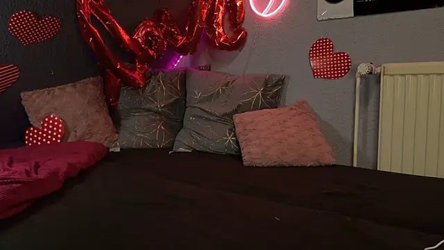 Lisa MarieX online show from 9, 2, 2025