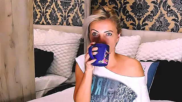 Aly girl1 online show from 9, 9, 2025