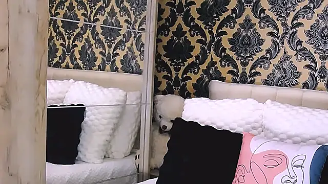 Aly girl1 online show from 12, 9, 2025