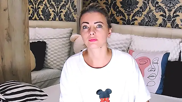 Aly girl1 online show from 15, 10, 2025