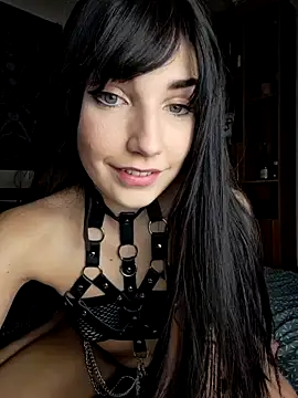 Snapshot of Sofia_Poly chatting on 12, 12, 2024 Sofia Poly online show from 12, 12, 2024