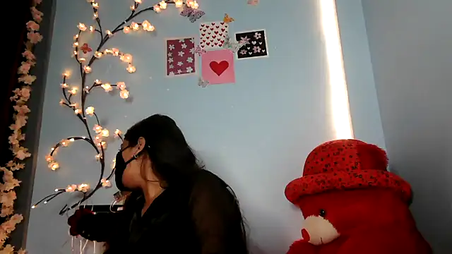 Reena Singh53 online show from 30, 11, 2025