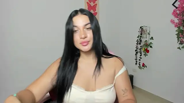 Emic  online show from 10, 10, 2025