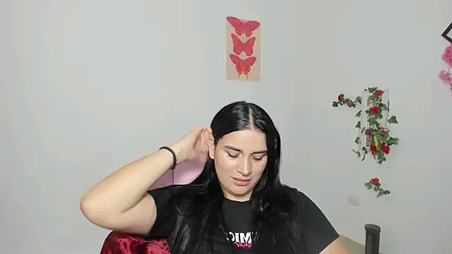 Emic  online show from 1, 10, 2025