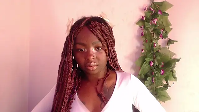 Snapshot of _Zooee chatting on 2, 5, 2026 Zooee online show from 2, 5, 2026