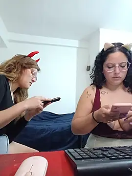 Snapshot of babyluna939 chatting on 10, 7, 2026 babyluna939 online show from 10, 7, 2026