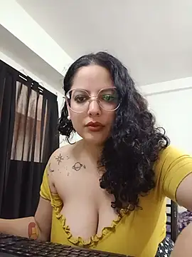 Snapshot of babyluna939 chatting on 7, 6, 2026 babyluna939 online show from 7, 6, 2026