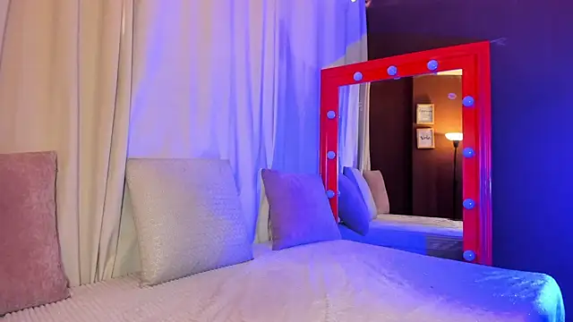 Little Ivy online show from 21, 2, 2026