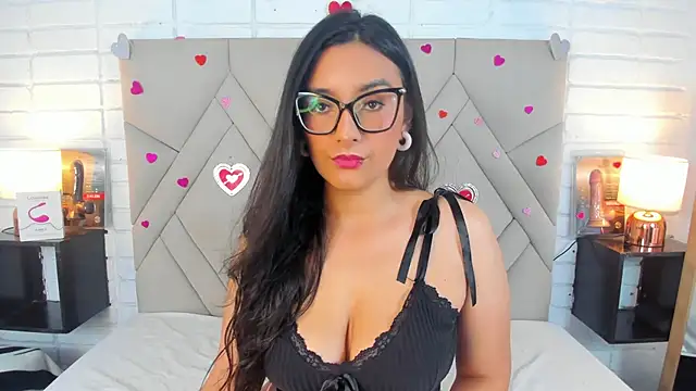 Isis Osman online show from 2, 3, 2025