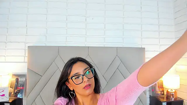 Isis Osman online show from 14, 3, 2025