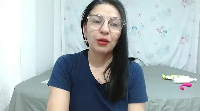 anybellucci43 online show from 18, 3, 2025