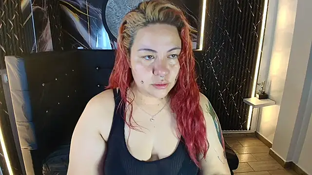 Bruja  Scarlata online show from 1, 12, 2025