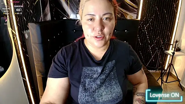 Bruja  Scarlata online show from 17, 11, 2025