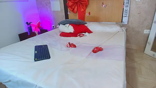 mialopez52 online show from 15, 2, 2026