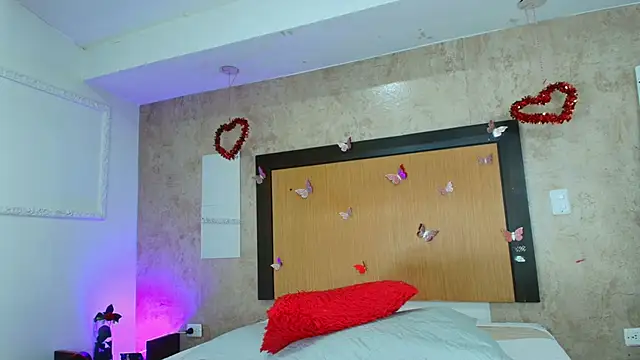 mialopez52 online show from 15, 4, 2026