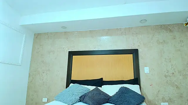 mialopez52 online show from 20, 2, 2025