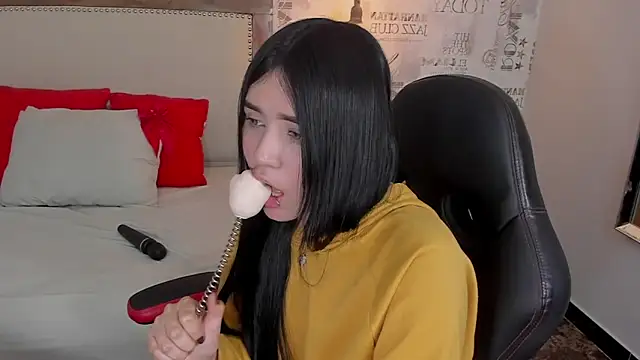 CASSIESTONEMM1 online show from 28, 12, 2024