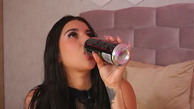 AnitaKariri online show from 10, 3, 2026