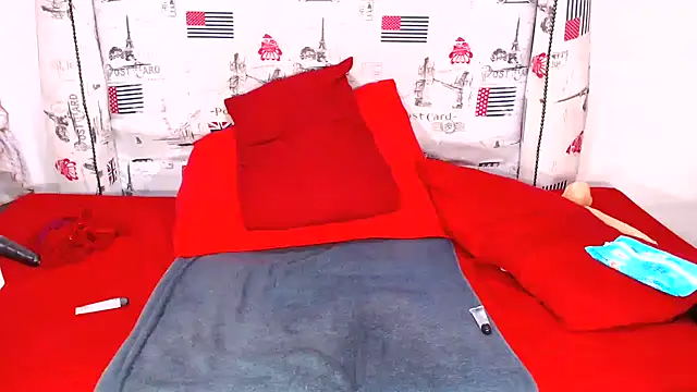 Honeybumsx32 online show from 14, 11, 2025