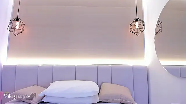 valerysantos  online show from 29, 10, 2025