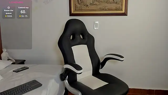 Wendy Marchall online show from 6, 11, 2025