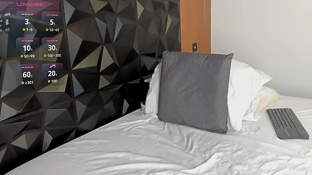 Wendy Marchall online show from 21, 9, 2025