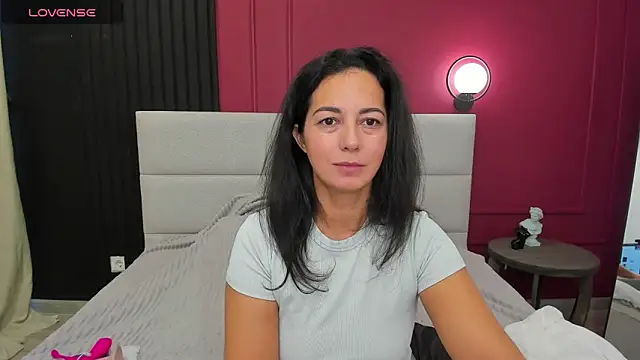 Linda Insatiable online show from 21, 9, 2025