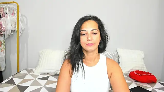 Snapshot of Linda_Insatiable chatting on 2, 7, 2026 Linda Insatiable online show from 2, 7, 2026