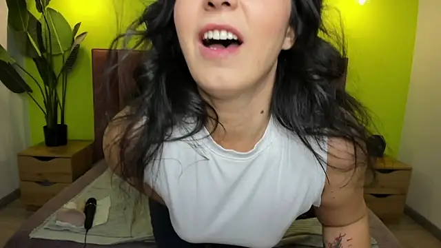 Linda Insatiable online show from 3, 5, 2026