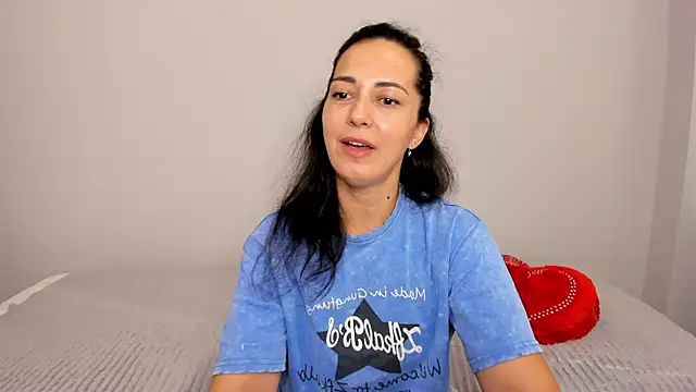 Snapshot of Linda_Insatiable chatting on 15, 6, 2026 Linda Insatiable online show from 15, 6, 2026