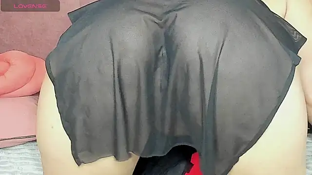 Linda Insatiable online show from 6, 3, 2025