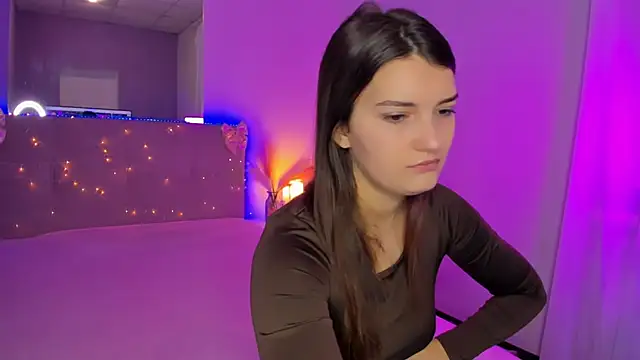 Laura Leee online show from 3, 4, 2026