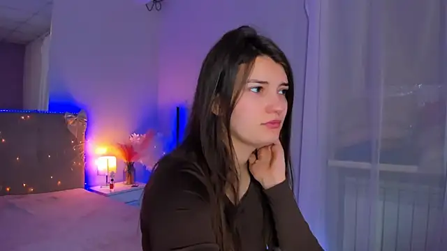 Snapshot of Laura_Leee chatting on 1, 3, 2026 Laura Leee online show from 1, 3, 2026