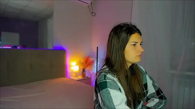 Laura Leee online show from 25, 9, 2025