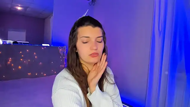 Laura Leee online show from 3, 5, 2026