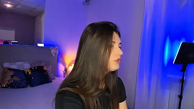 Snapshot of Laura_Leee chatting on 10, 6, 2026 Laura Leee online show from 10, 6, 2026