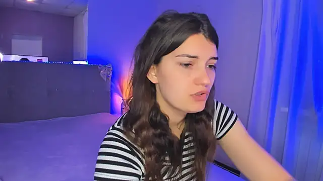 Laura Leee online show from 7, 5, 2026