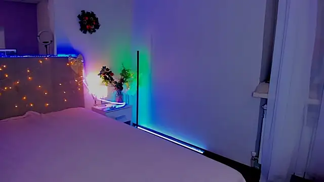 Laura Leee online show from 8, 1, 2026