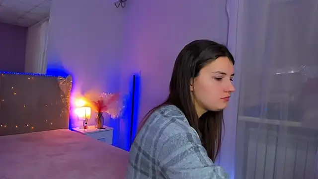 Laura Leee online show from 10, 3, 2026