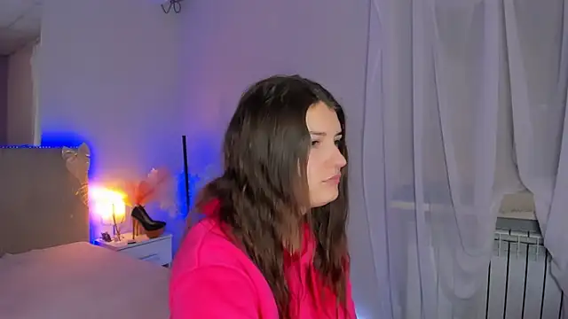 Snapshot of Laura_Leee chatting on 12, 2, 2026 Laura Leee online show from 12, 2, 2026