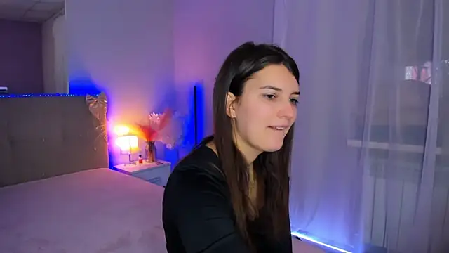 Snapshot of Laura_Leee chatting on 22, 2, 2026 Laura Leee online show from 22, 2, 2026