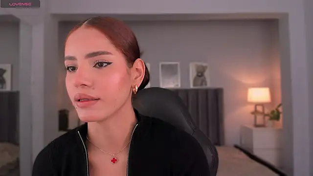 Madie  collins online show from 23, 9, 2025