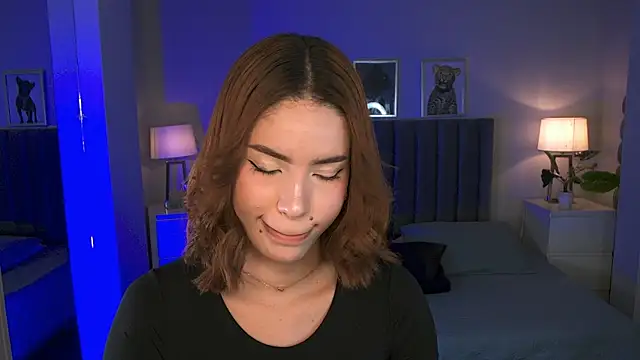 Snapshot of Madie__collins chatting on 8, 7, 2026 Madie collins online show from 8, 7, 2026