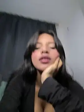 Dulceeany online show from 5, 3, 2025