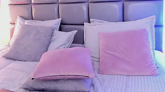 SpicySugar  online show from 6, 11, 2025