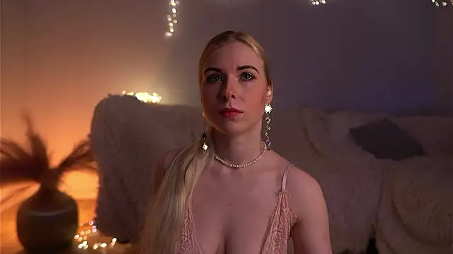 lorrie love story online show from 22, 3, 2026