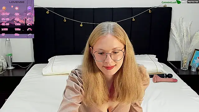 Snapshot of CatmintLush chatting on 21, 6, 2026 CatmintLush online show from 21, 6, 2026